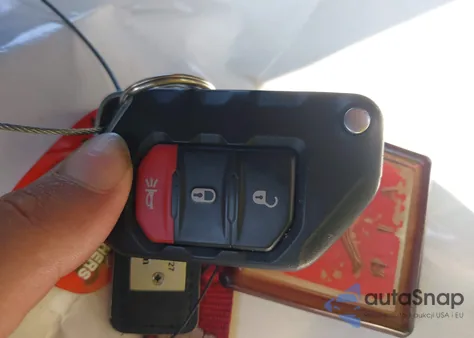 2021 Jeep Wrangler Unlimited Sahara Altitude 4X4 from USA, damaged, VIN 1C4HJXENXMW670526